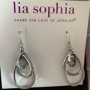 New Lia Sophia Free Flyer silver earrings